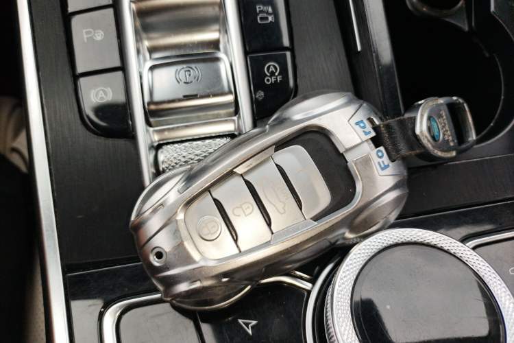 Used Hongqi H9 2020 2.0T Smart Connect Flagship Edition Vehicle Key