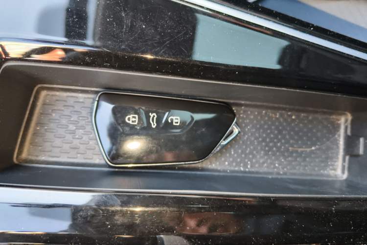 Used Volkswagen Lamando 2023 Lavida L 280TSI DSG Cool & Spicy Edition
