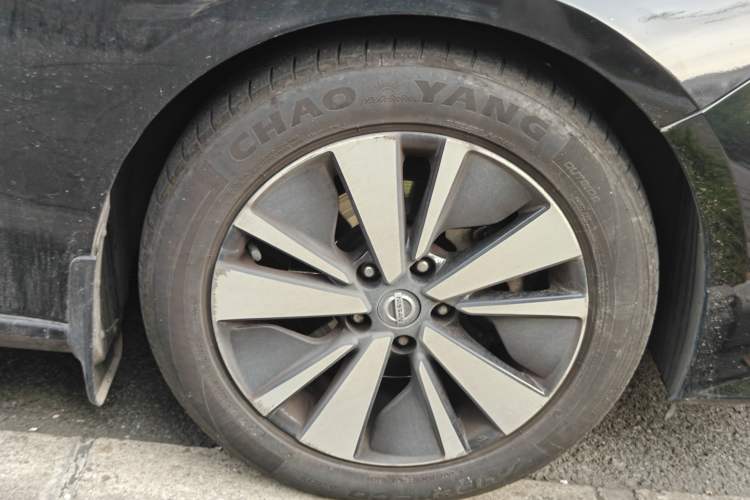 Used Nissan Teana 2020 Revised Version 2.0L XL Upper Smart Drive Edition Right Front Wheel Hub
