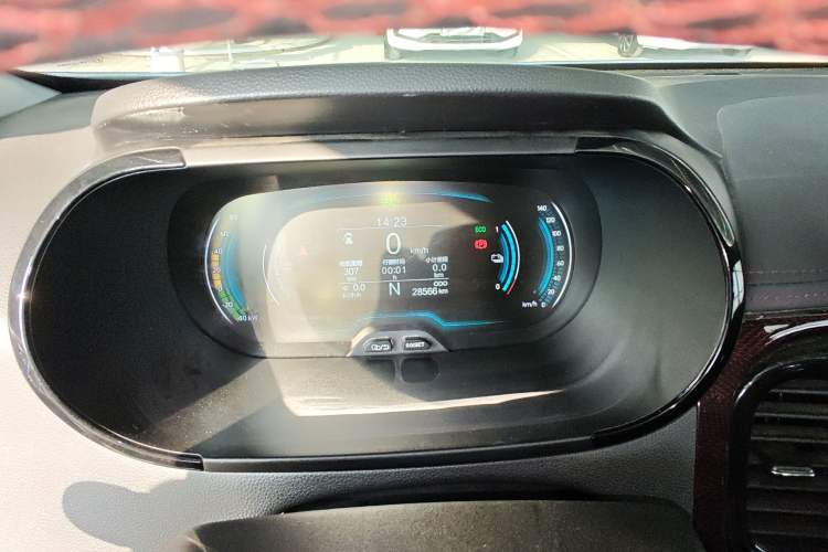 Used Chery Little Ant 2022 Sweet Pink Edition Half-Sugar Version Lithium Iron Phosphate 30 kW 301 km