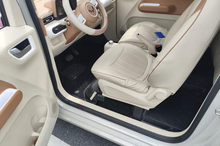 Used Wuling Hongguang MINIEV 2024 3rd Generation 215km Youth Edition