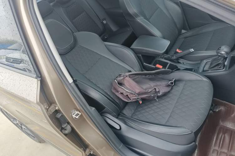 Used Skoda Karoq 2019 TSI280 Smart Drive Elite Edition China V Standard Right Front Seat