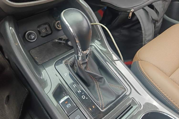 Used CHANGAN CS75 2017 Shangkui Edition 1.5T Automatic Fengxiang Model