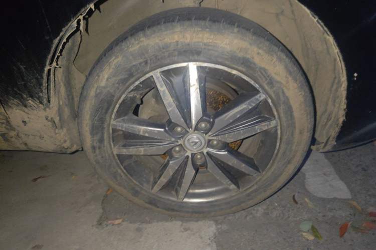 Used CHANGAN Eado 2015 1.6L Manual Luxury Model China IV Standard Right Front Wheel Hub