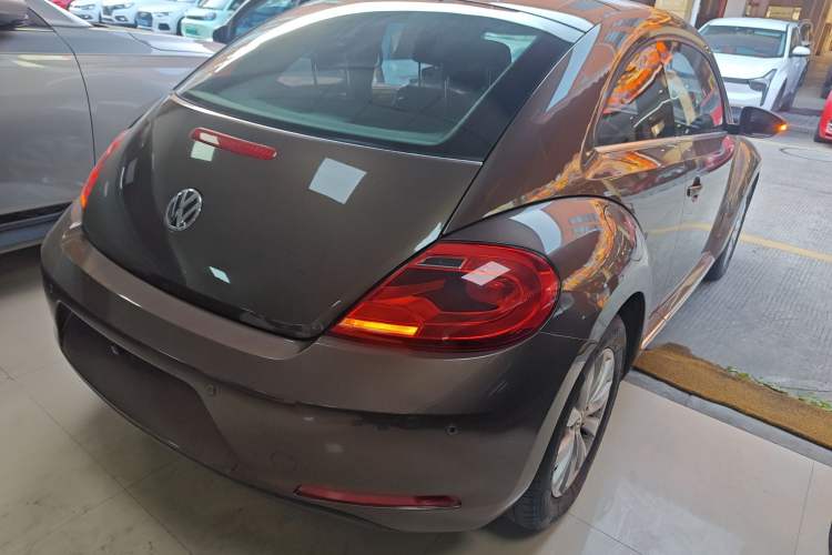 Used Volkswagen Beetle 2015 180TSI model
