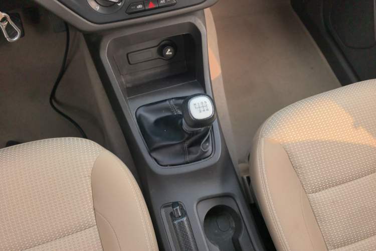 Used Wuling Hongguang 2019 1.5L S Standard Version China VI LAR