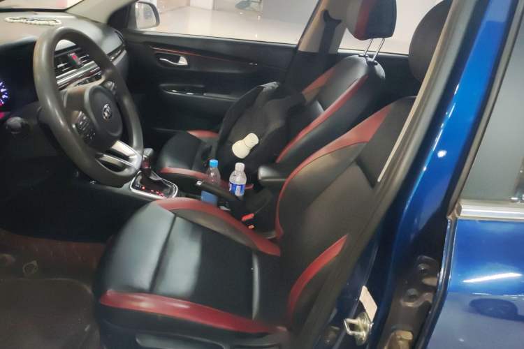 Used Kia KX Cross 2017 1.4L AT GLS