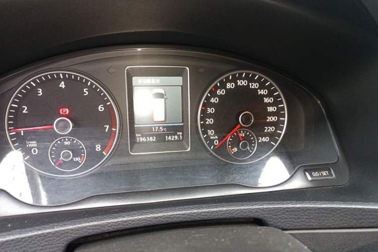 Used Volkswagen Multivan 2012 2.0 TSI Two-Wheel-Drive Luxury Edition
