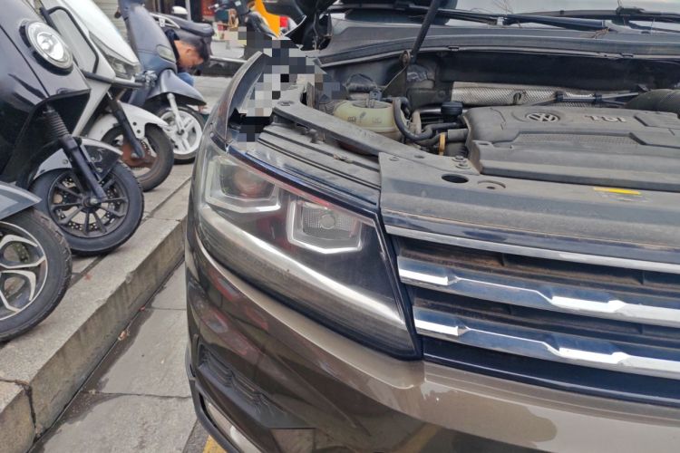 Used Volkswagen Tiguan L 2017 330TSI Automatic Two-Wheel Drive Luxury Edition
