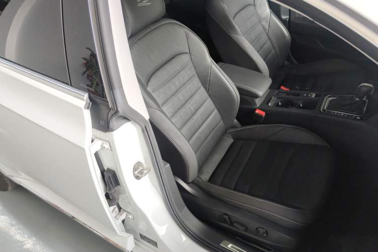 Used Volkswagen FAW-Volkswagen CC 2021 380TSI Striking Edition