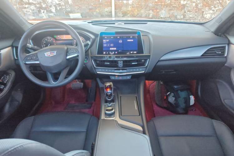 Used Cadillac CT5 2021 28T Luxury Model Center Console