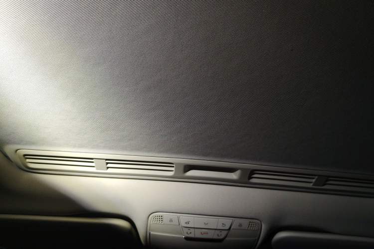 Used Mercedes-Benz C-Class 2018 C 180 L Fashion Edition Sport Version Headliner