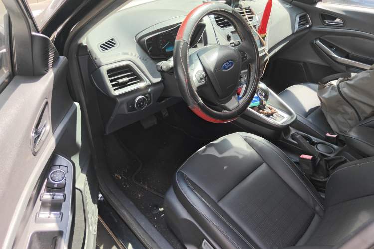 Used Ford Escort 2015 1.5L Automatic Fashion Model