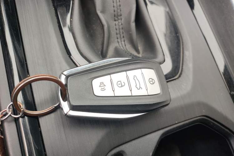 Used Geely Auto Vision X6 2021 PRO 1.4T Automatic Prestige Model