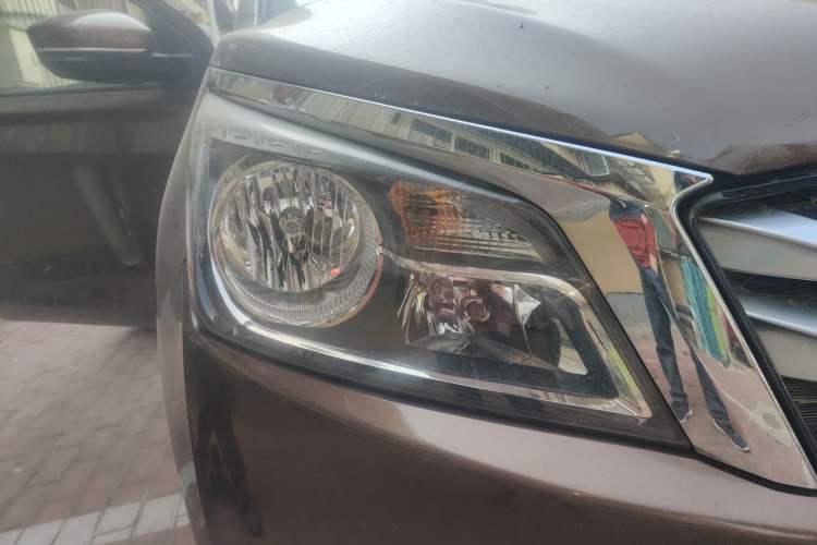 Used Venucia T70 2016 1.6L Manual Ruixing Edition Right Front Headlight