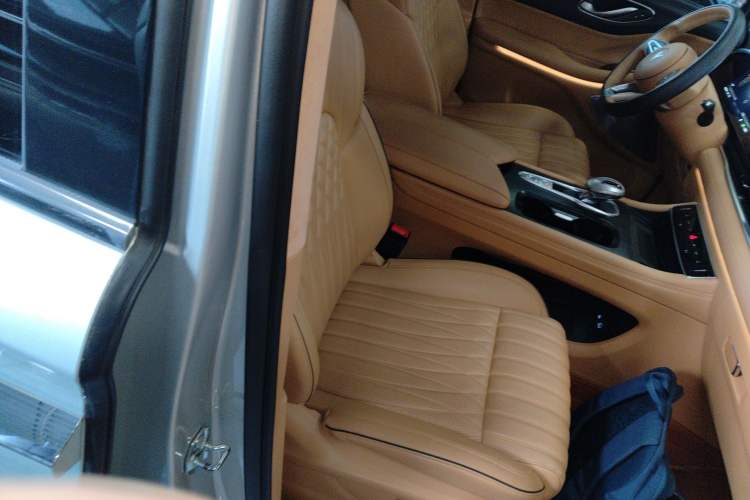 Used VOYAH Dream 2024 PHEV Ultra-Long Range Flagship Edition