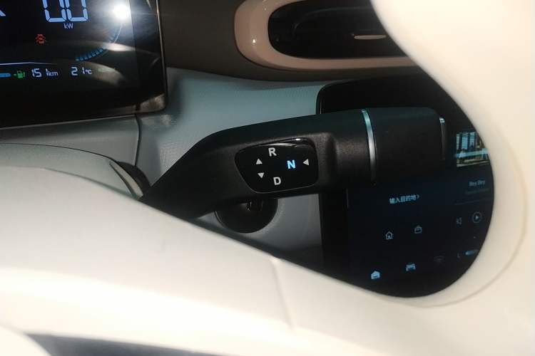 Used Leapmotor T03 2024 310 Comfort Edition Gear Lever