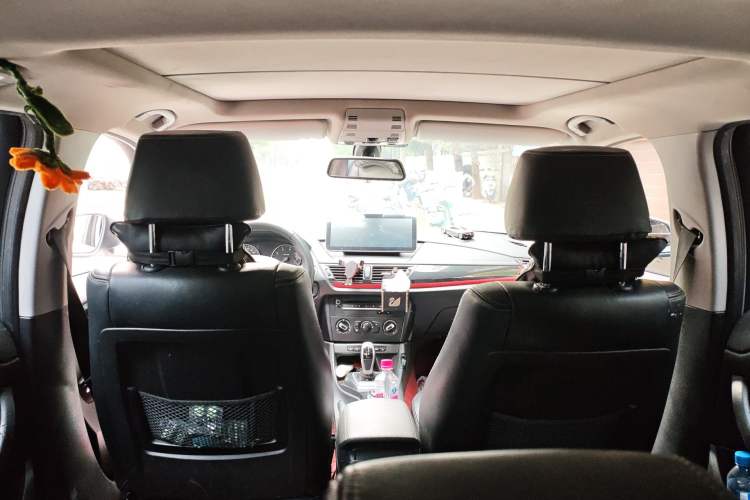 Used BMW X1 2015 sDrive18i Fashion Upgrade Edition Headliner