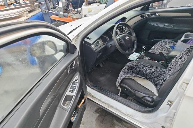 Used Dongfeng Aeolus H30 2012 CROSS 1.6L Manual Luxury Model