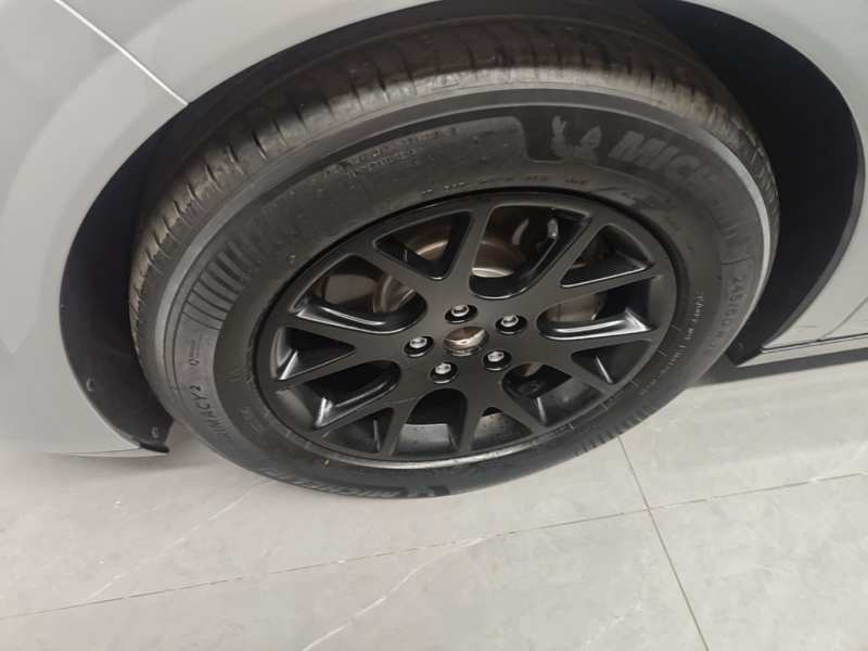 Used Li Auto MEGA 2025 Home Family Special Edition — 22