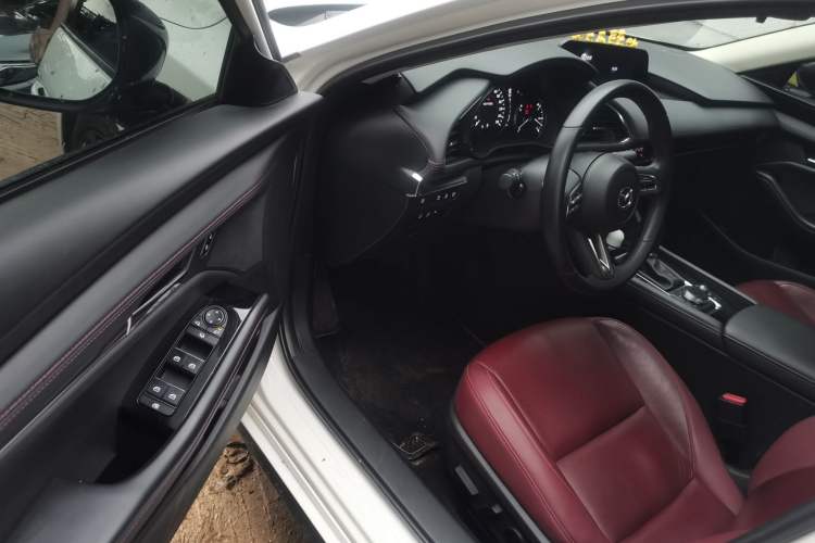 Used Mazda 3 Axela 2023 2.0L Automatic Zhiyao Edition
