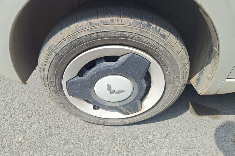 Used Wuling Hongguang MINIEV 2024 3rd Generation 215km Youth Edition Left Front Wheel Hub