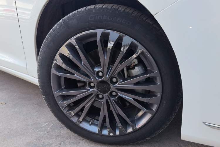 Used Dongfeng Aeolus Yixuan MAX 2021 1.5T Super Cool Dad Edition Right Front Wheel Hub