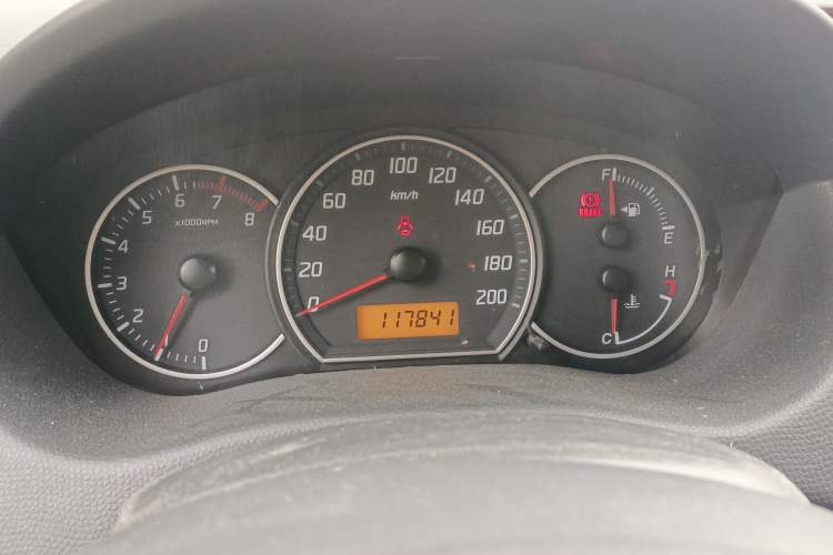 Used Suzuki Swift 2013 1.3L Manual Value Edition