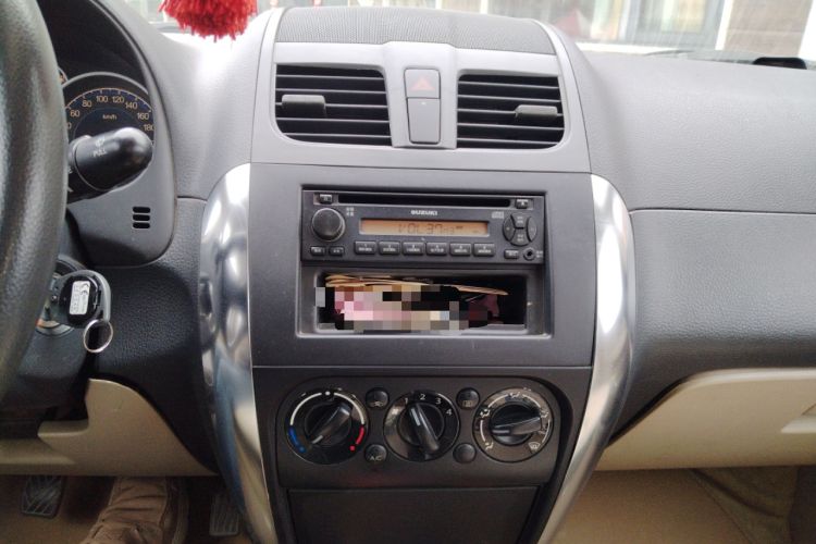 Used Suzuki SX4 S-Cross 2011 1.6L Manual Comfort Version Audio And AC Panel