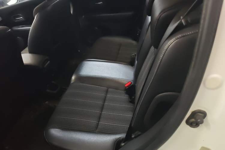 Used Honda Vezel 2016 1.8L CVT Front-Wheel Drive Pioneer Edition Left Rear Seat