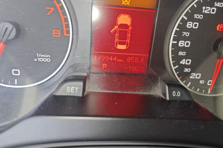 Used Audi A4L 2011 2.0 TFSI Comfort Model Odometer Close Up