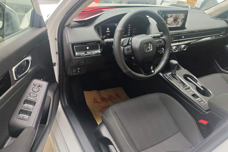 Used Honda Civic 2022 240TURBO CVT Dynamic Edition Driver Seat