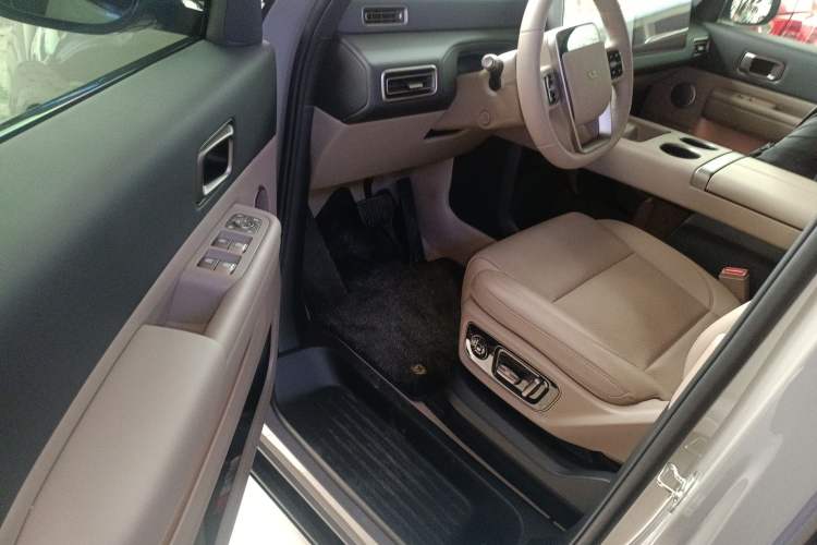 Used Li Auto MEGA 2025 Home Family Special Edition Driver Seat