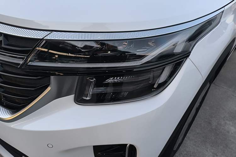 Used Kia Seltos 2026 1.5L IVT Luxury Edition Left Front Headlight