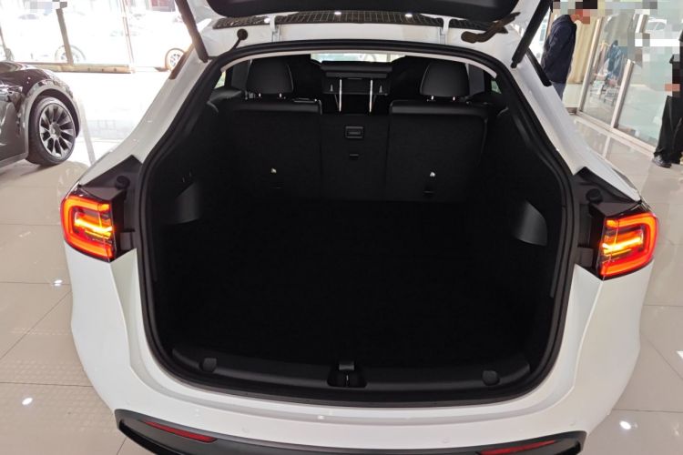 Used Tesla Model Y 2021 Long-Range All-Wheel-Drive Version 3D7