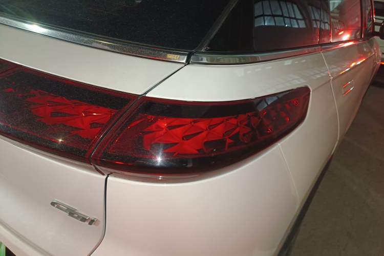 Used XPeng G3 2021 G3i 460G Exterior 3