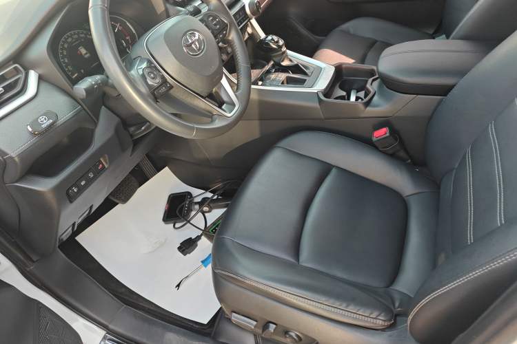 Used Toyota RAV4 2022 2.0L CVT Two-Wheel Drive Fashion Plus Edition
