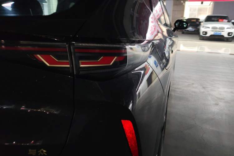 Used Volkswagen ID.UNYX 2024 Pro Long-Range Version Exterior 3