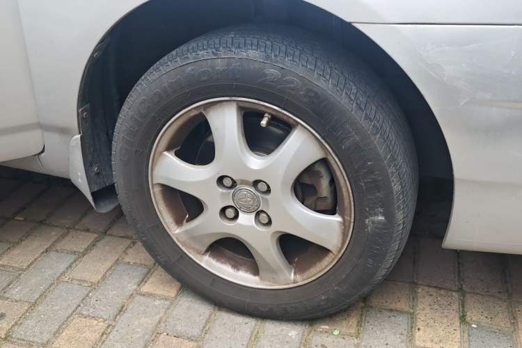 Used Toyota Corolla EX 2013 1.6L Automatic Excellence Edition Right Front Wheel Hub