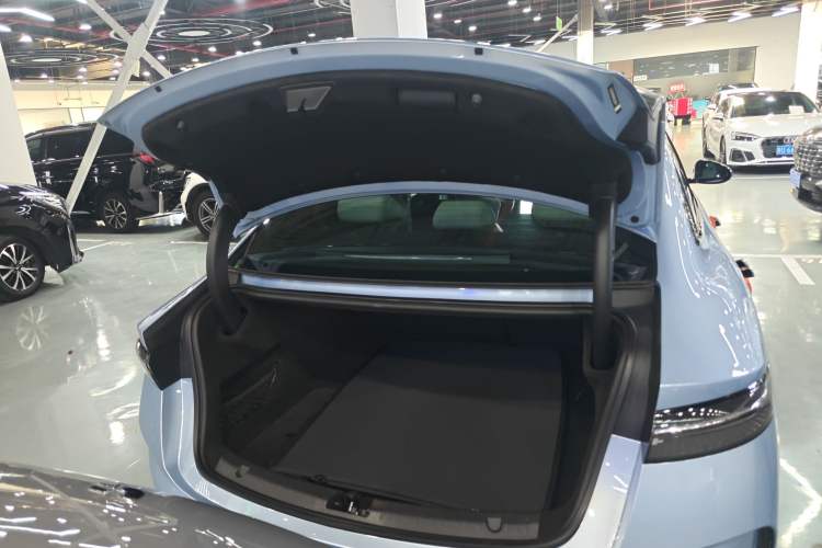 Used BYD Seal 2022 550 km Standard Range Rear-Wheel Drive Elite Version
