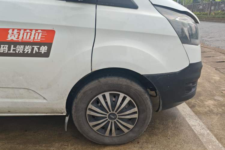 Used Ford Transit 2019 2.0T Diesel Multi-Purpose Commercial Vehicle Short Wheelbase Mid-Roof Design 6-Seater China VI Standard Right Front Wheel Hub