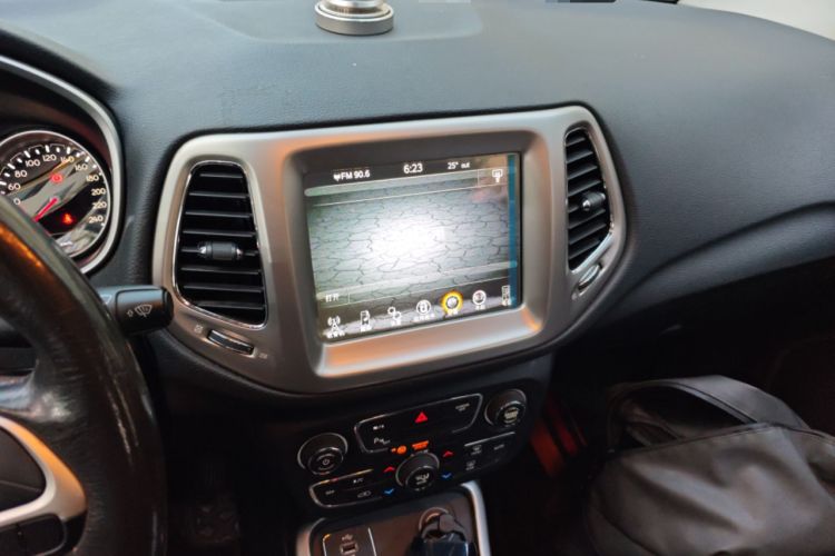 Used Jeep Compass 2017 200T Automatic Family Edition
