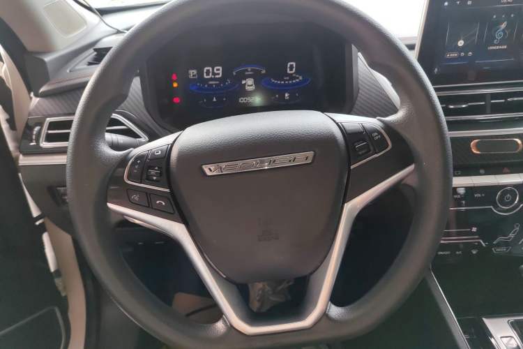 Used Venucia T60 2020 1.6L CVT Smart Drive Version China VI Standard