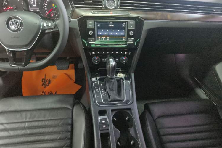 Used Volkswagen Magotan 2018 Facelift 330TSI DSG Luxury Model