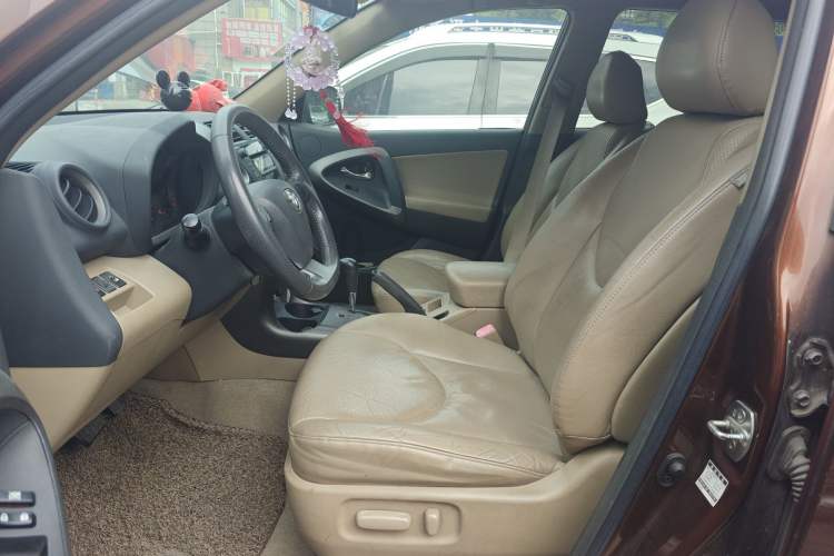 Used Toyota RAV4 2011 2.0L Automatic Luxury Edition Left Front Seat