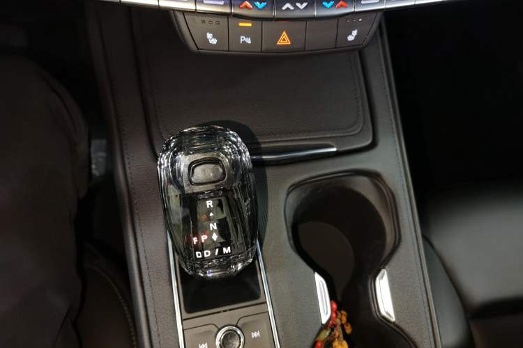 Used Cadillac XT4 2020 Revised Version 28T Two-Wheel Drive Leading Edition Gear Lever