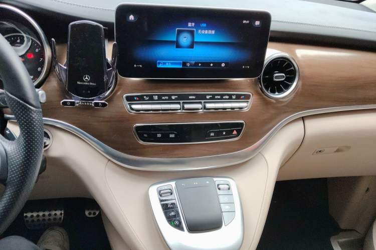 Used Mercedes-Benz V-Class 2022 V 260 L Long-wheelbase Luxury Edition
