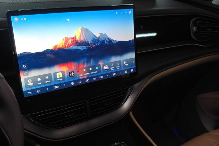 Used Denza D9 2022 DM-i 970 Four-Wheel Drive Prestige Model