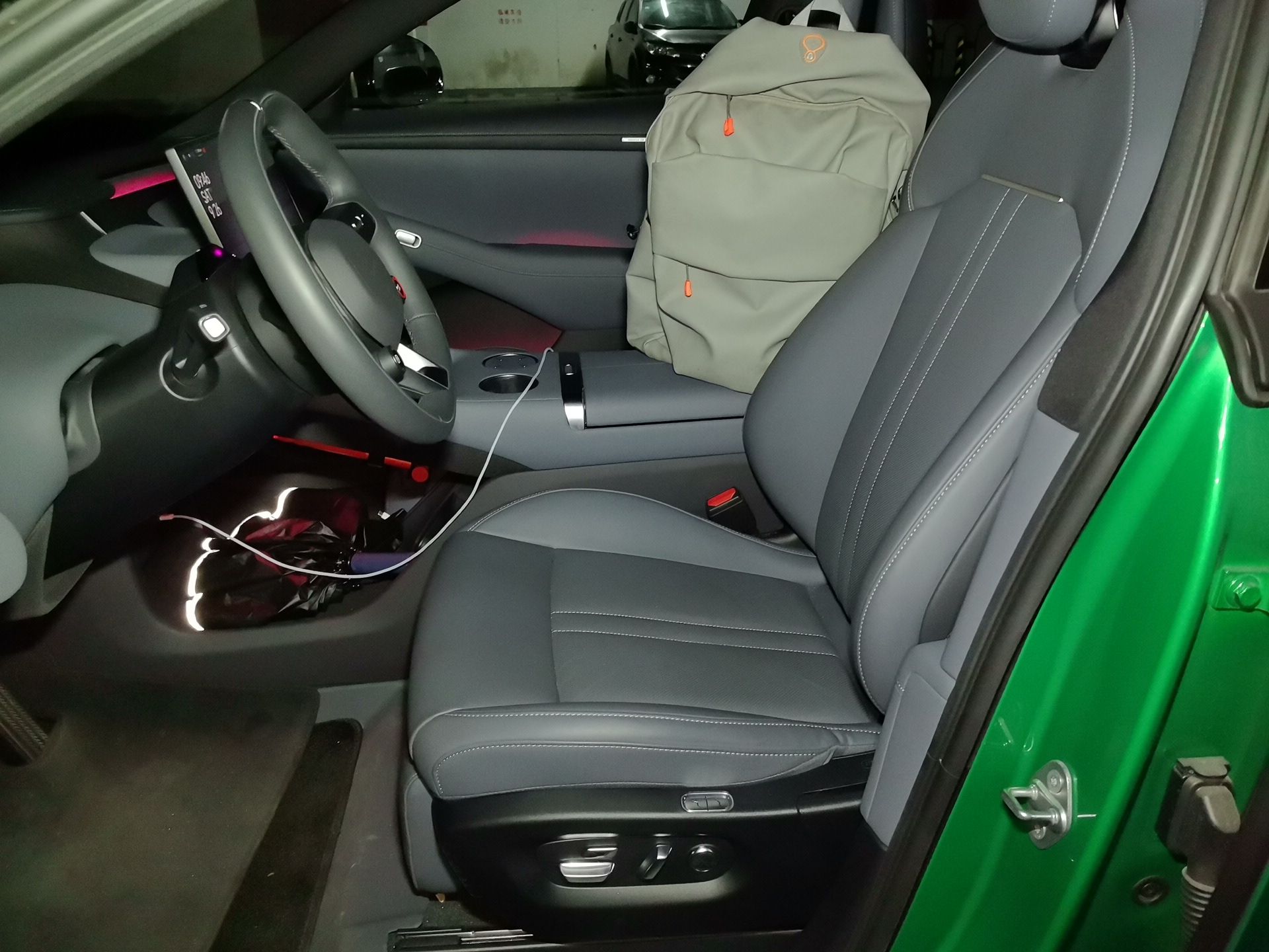 Xiaomi Auto YU7 2025 Ultra-Long Range All-Wheel Drive Pro Version — снимка 15