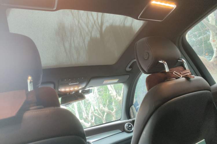 Used Mercedes-Benz GLC 2019 Facelift GLC 260 L 4MATIC Luxury Model
